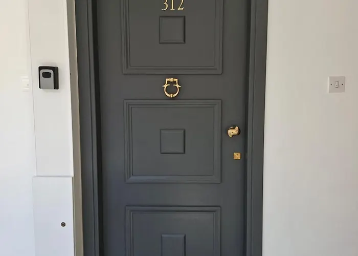 Apartment The Serene Larnaca