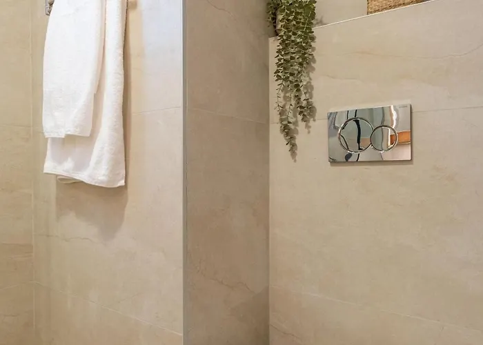 The Serene Ларнака